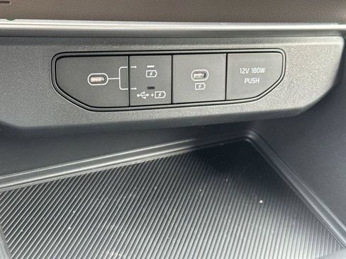 New 2026 Kia Carnival FWD image 22