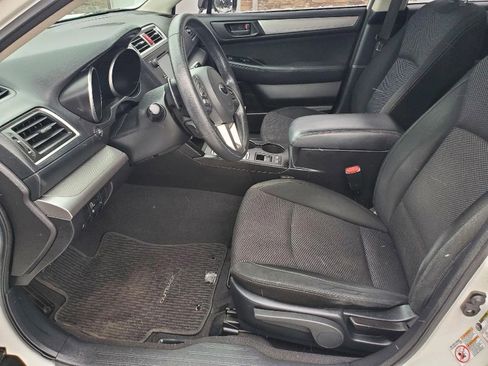 Used 2017 Subaru Outback 2.5i image 10