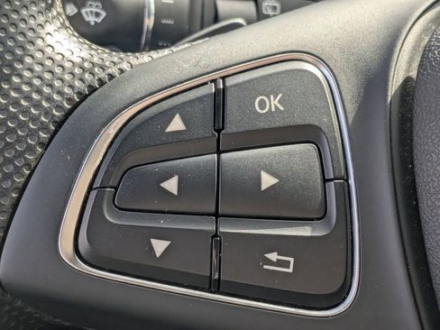 Used 2021 Mercedes-Benz Metris Passenger image 11