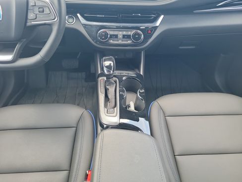 Used 2025 Buick Envista Sport Touring w/ Convenience I Package FWD image 17