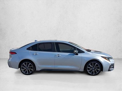 Used 2020 Toyota Corolla SE FWD image 4