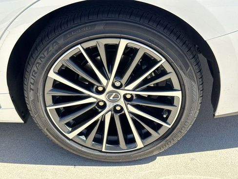 Used 2025 Lexus ES 350 w/ Premium Package image 31