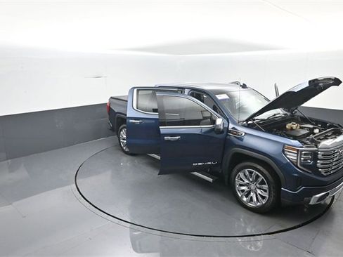 Used 2022 GMC Sierra 1500 Denali w/ Denali Reserve Package image 41