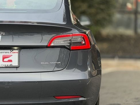 Used 2018 Tesla Model 3 Long Range image 16