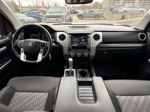 Used 2021 Toyota Tundra SR5 w/ SR5 Upgrade Package AWD/4WD image 12