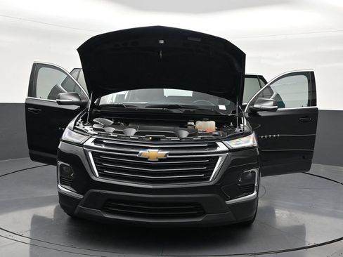 Used 2023 Chevrolet Traverse LT FWD image 35