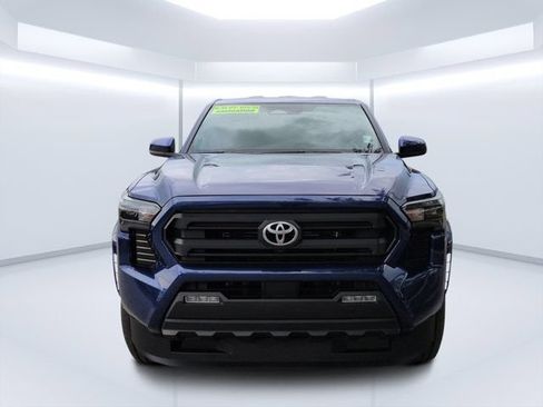Used 2025 Toyota Tacoma SR5 AWD/4WD image 8