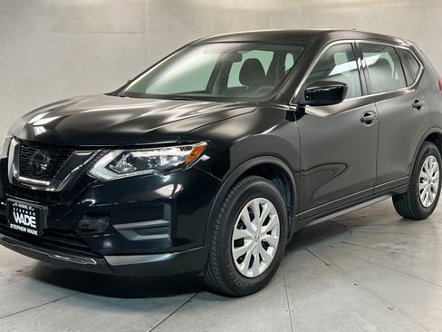 Used 2018 Nissan Rogue S AWD/4WD image 1