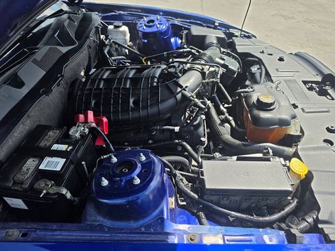 Used 2013 Ford Mustang Coupe RWD image 41