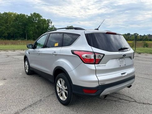 Used 2018 Ford Escape SE AWD/4WD image 3