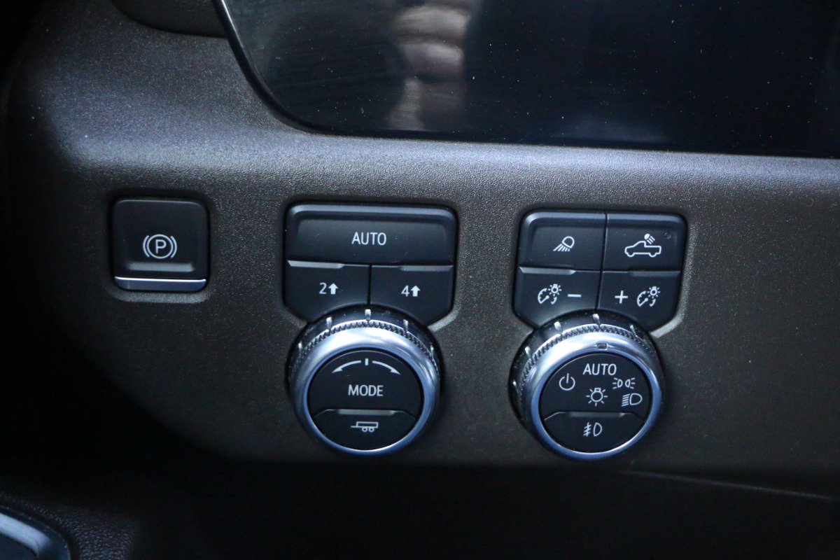 Used 2024 GMC Sierra 1500 SLT w/ SLT Convenience Package AWD/4WD image 21