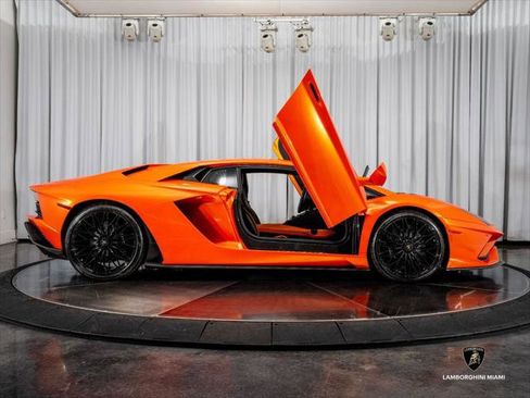 Used 2019 Lamborghini Aventador S AWD/4WD image 27