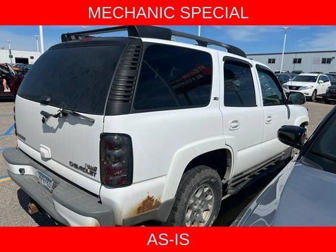 Used 2005 Chevrolet Tahoe Z71 w/ Preferred Equipment Group AWD/4WD image 2