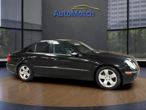 Used 2005 Mercedes-Benz E 500 Sedan image 13