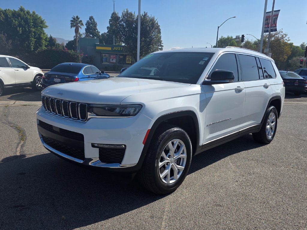 Used 2023 Jeep Grand Cherokee L Limited RWD image 10
