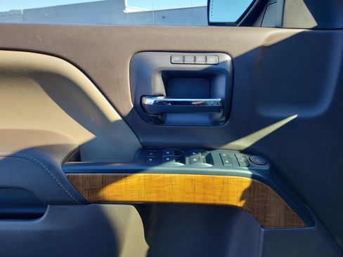 Used 2017 GMC Sierra 1500 SLT w/ SLT Premium Package image 17