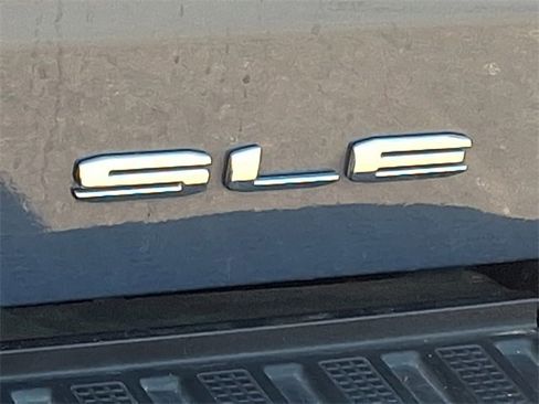 Used 2024 GMC Sierra 1500 SLE image 31