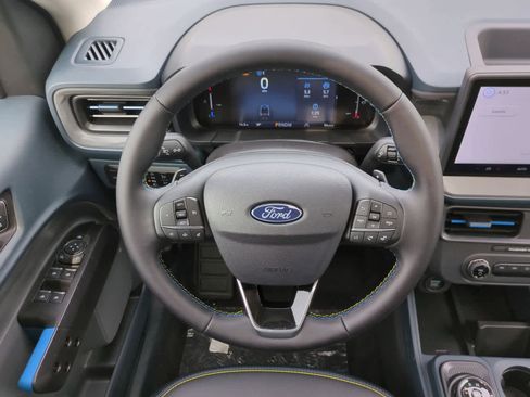 New 2025 Ford Maverick Lobo image 25