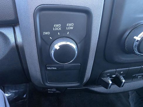 Used 2017 RAM 2500 Tradesman w/ Chrome Appearance Group image 29