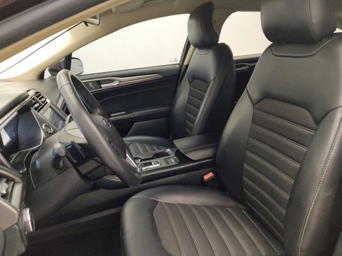 Used 2017 Ford Fusion SE w/ Equipment Group 201A FWD image 17