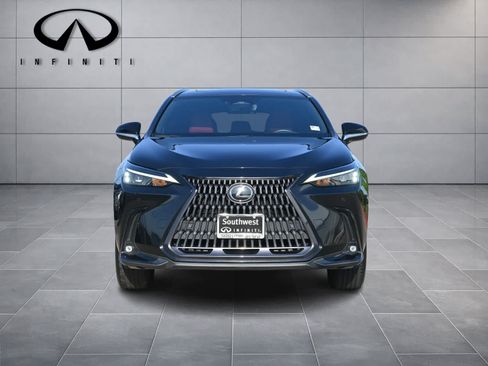 Used 2024 Lexus NX 250 FWD image 2