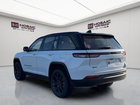 New 2025 Jeep Grand Cherokee Limited w/ Trailer Tow Package image 5