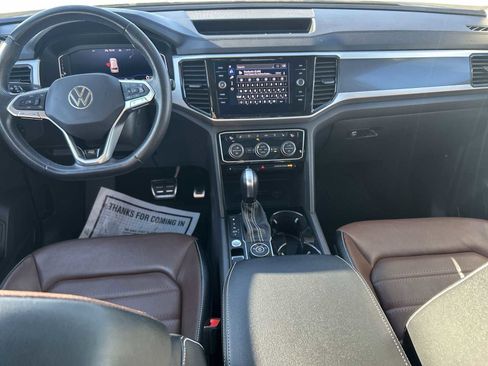 Used 2021 Volkswagen Atlas SEL Premium image 20