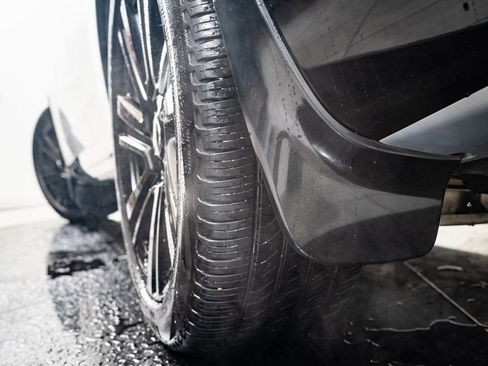 Used 2022 Land Rover Range Rover SE image 37