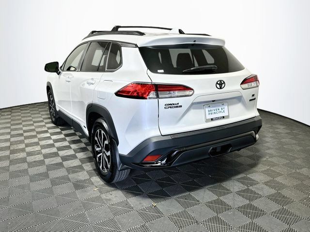 Certified 2024 Toyota Corolla Cross AWD Hybrid w/ Moonroof Package image 6