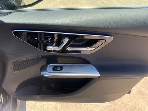 Used 2025 Mercedes-Benz GLC 300 GLC 300 image 17
