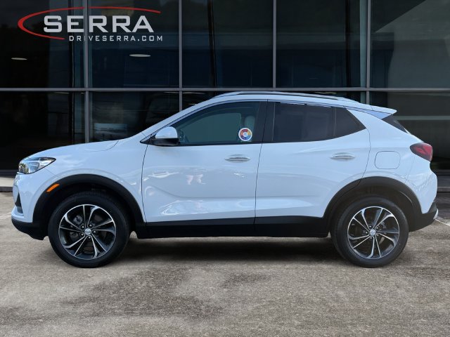 Used 2023 Buick Encore GX Select AWD/4WD image 2