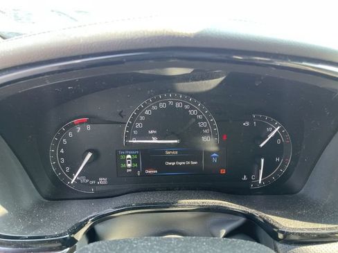 Used 2018 Cadillac XT5 Luxury w/ Driver Awareness Package FWD image 15