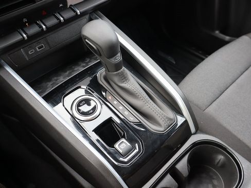 Used 2025 Chevrolet Colorado W/T w/ WT Custom Package image 9