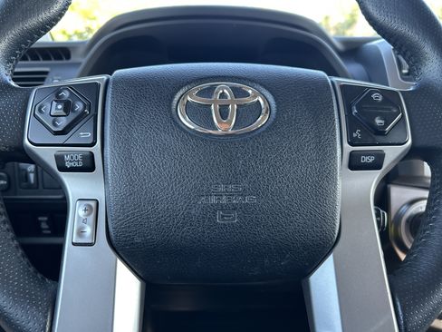Used 2015 Toyota 4Runner SR5 AWD/4WD image 14
