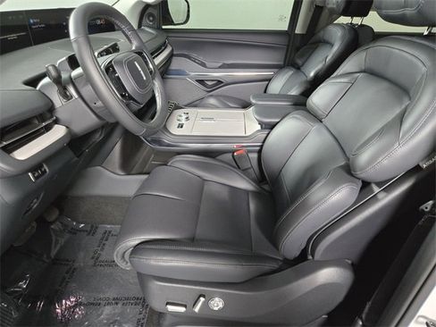 New 2025 Lincoln Navigator L Reserve image 13