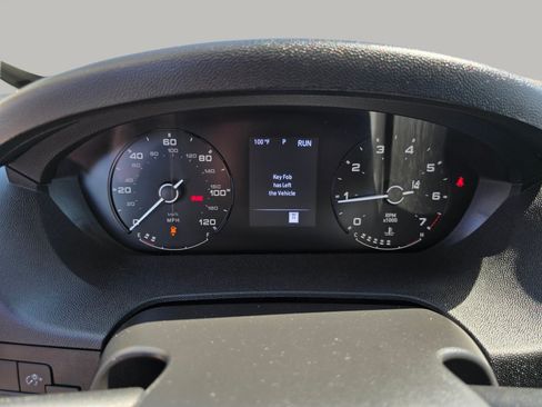 Used 2023 RAM ProMaster 2500 w/ Driver Convenience Group FWD image 6