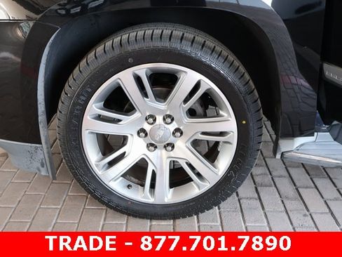 Used 2016 Cadillac Escalade Luxury image 9