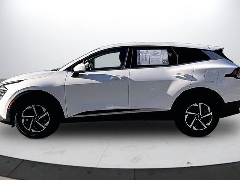 Used 2025 Kia Sportage LX image 6