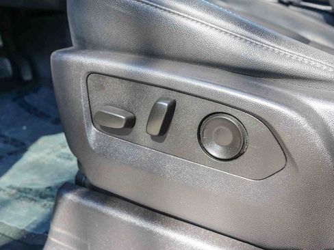 Used 2024 GMC Sierra 1500 SLT image 11