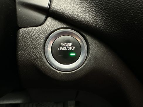 Certified 2024 Chevrolet Equinox LT AWD/4WD image 17