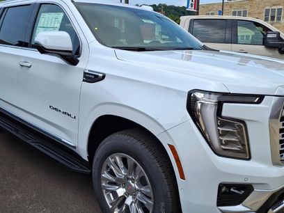 New 2026 GMC Yukon XL Denali w/ Advanced Technology Package
