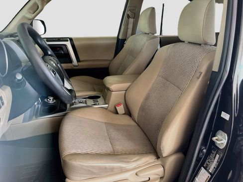 Used 2013 Toyota 4Runner SR5 AWD/4WD image 18