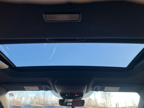 Used 2024 MAZDA MAZDA3 Hatchback w/Premium Plus Pkg image 21