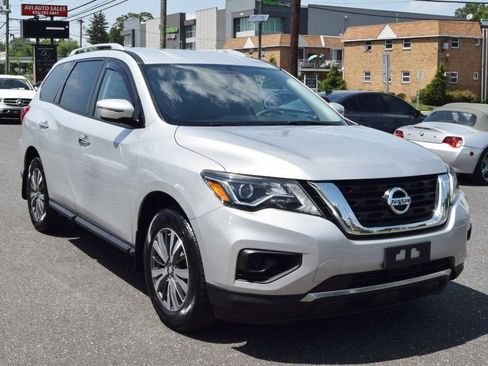 Used 2018 Nissan Pathfinder S AWD/4WD image 14