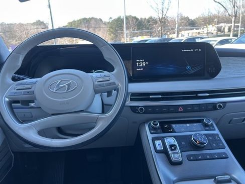 Used 2023 Hyundai Palisade Calligraphy image 7