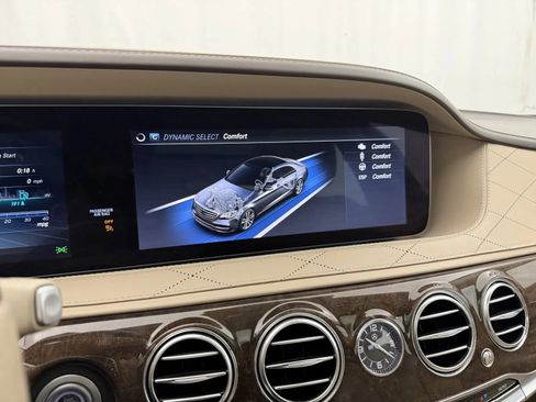 Used 2019 Mercedes-Benz S 560 4MATIC Sedan image 44