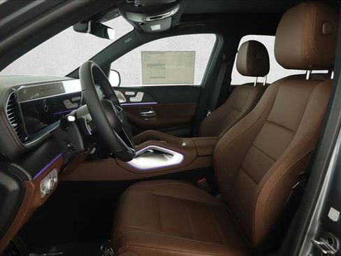 Certified 2025 Mercedes-Benz GLS 450 4MATIC image 10