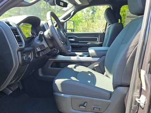 New 2026 RAM 3500 Big Horn AWD/4WD image 10