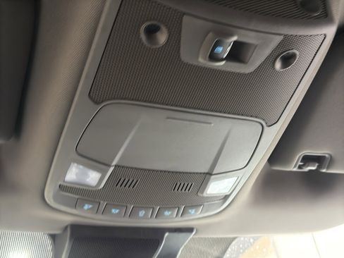 Used 2022 Ford F250 XLT w/ Black Appearance Package image 31