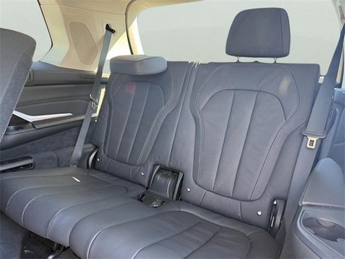 Used 2020 BMW X7 xDrive40i w/ Executive Package image 25